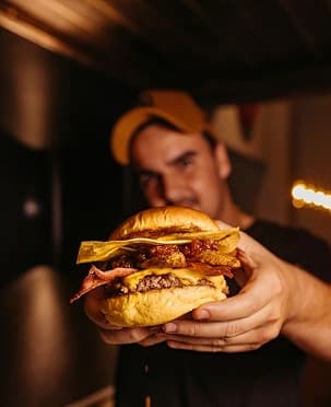 ORAZEN Burger takeaway packaging in London
